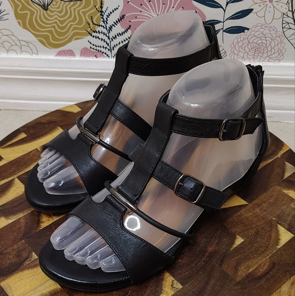 Montana black leather sandals Size 6 - Picture 2 of 9